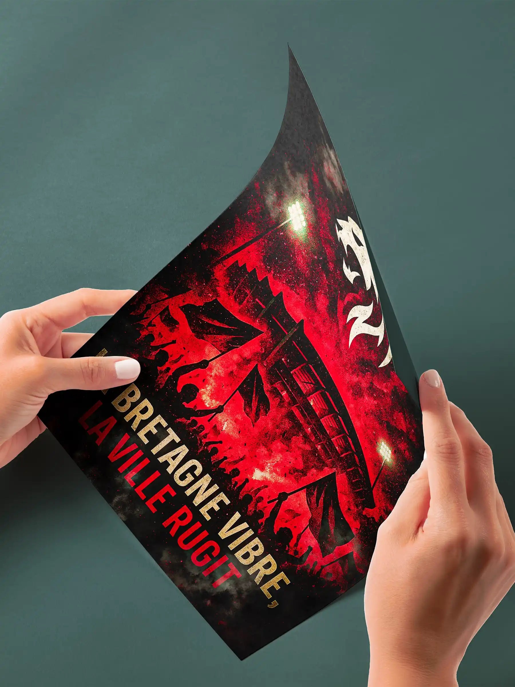 Affiche Supporter Rennes – La Bretagne vibre, la ville rugit | Poster Ambiance Rouge & Noir FastBreak Shop